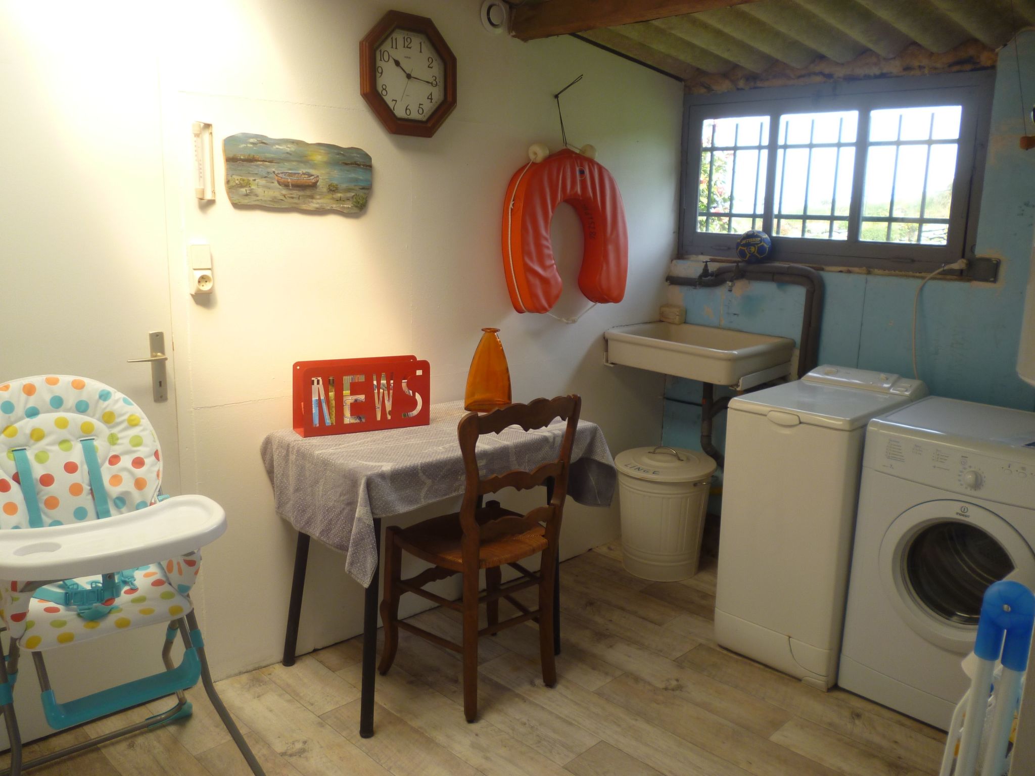 "Ty Saoson" mit Blick auf das Wasser-Image-tags.info