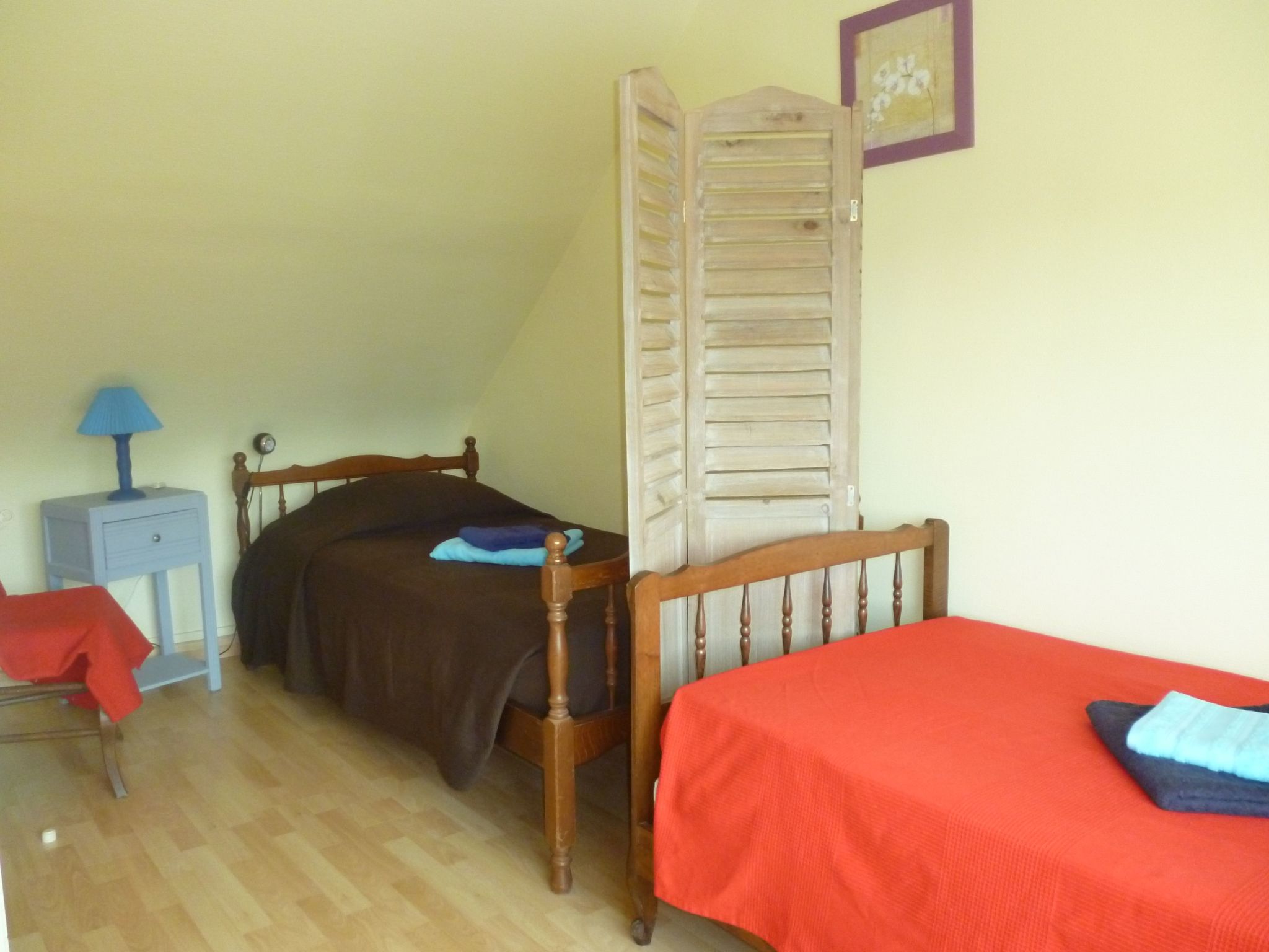 "Ty Saoson" mit Blick auf das Wasser-Image-tags.info