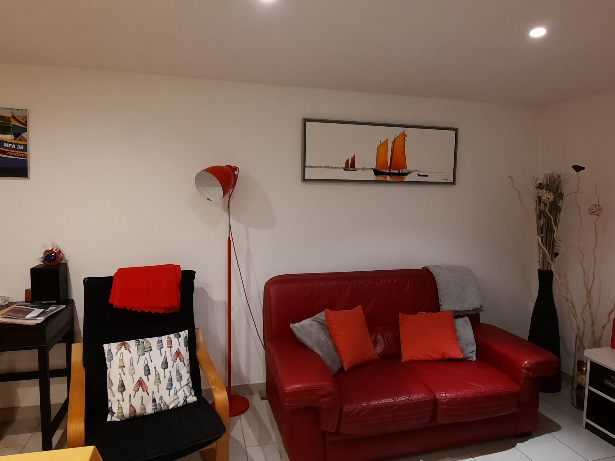 "Ty Saoson" mit Blick auf das Wasser-Image-tags.info