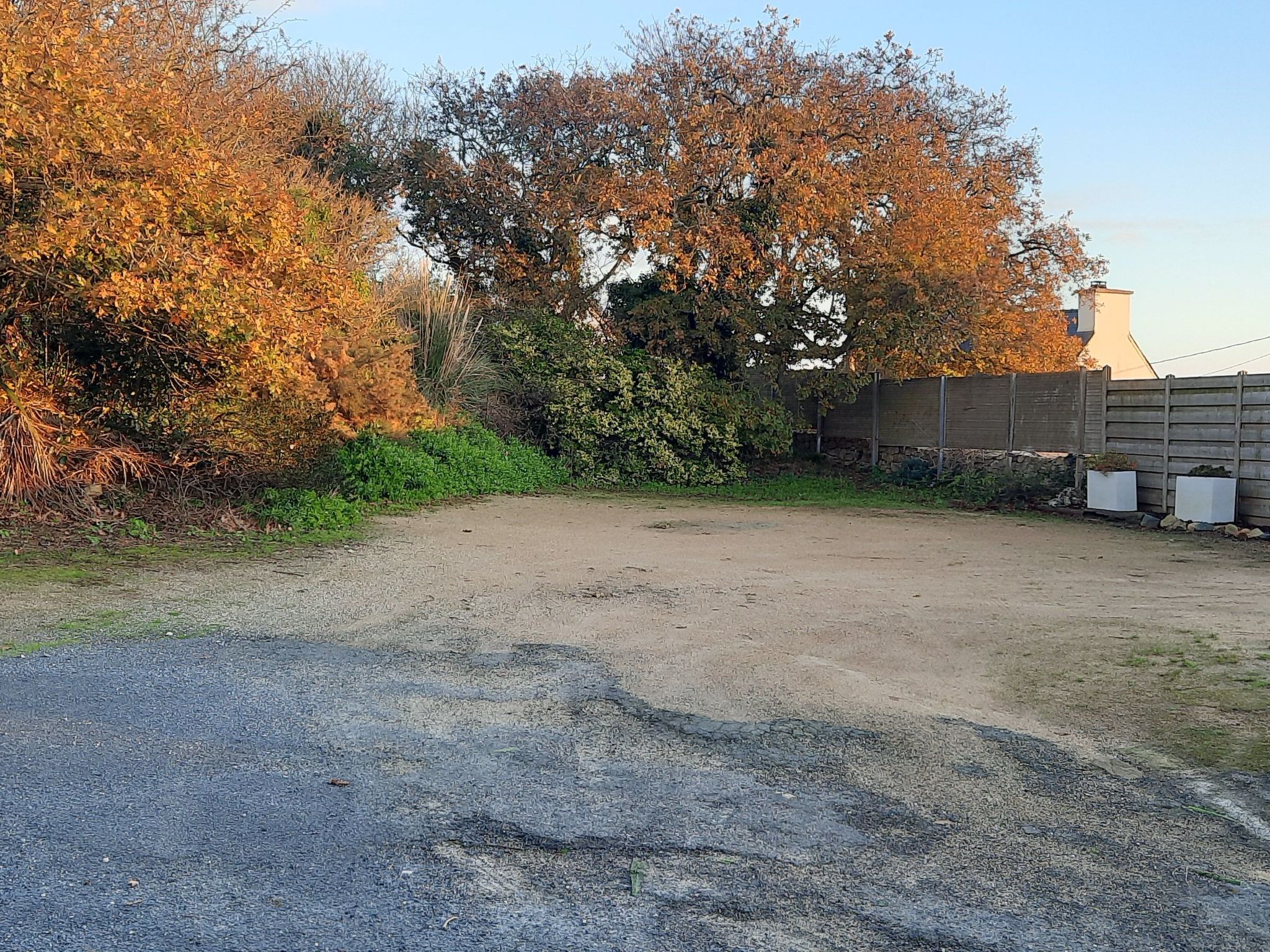 "Ty Saoson" mit Blick auf das Wasser-Image-tags.info