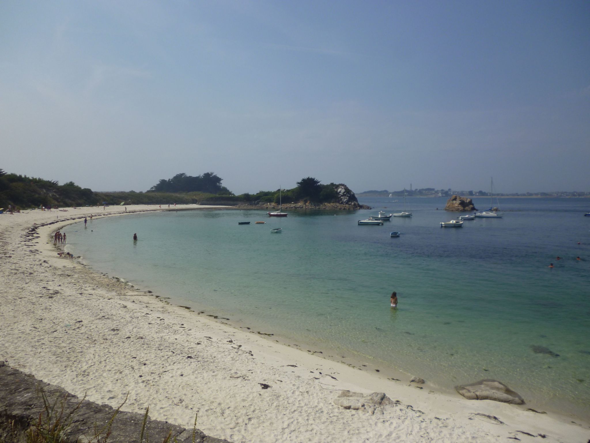 Die Ruhe des Landes am Meer in einer Region mit Gemüseanbau-Image-tags.info