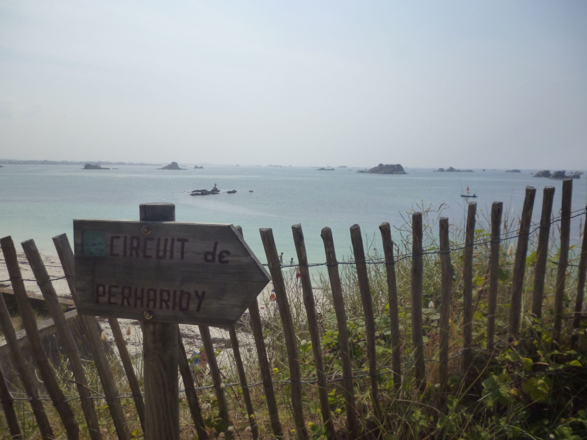 Die Ruhe des Landes am Meer in einer Region mit Gemüseanbau-Image-tags.info