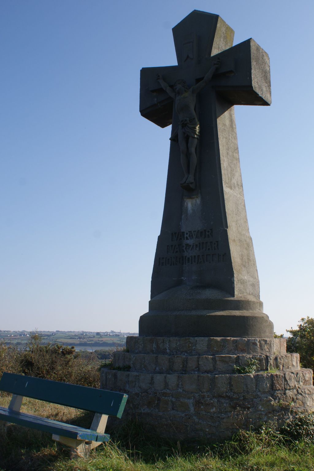Die Ruhe des Landes am Meer in einer Region mit Gemüseanbau-Image-tags.info