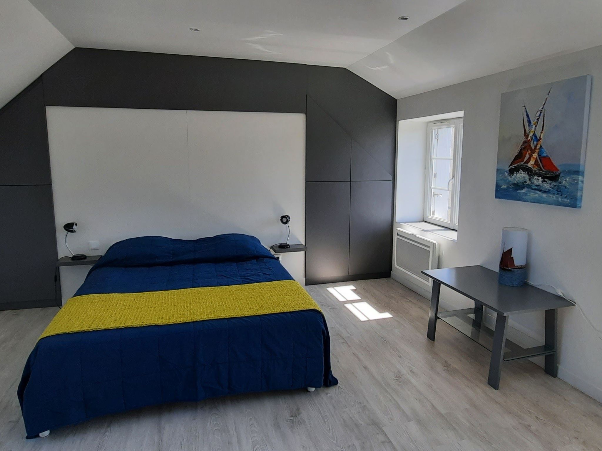 Die Ruhe des Landes am Meer in einer Region mit Gemüseanbau-Image-tags.info