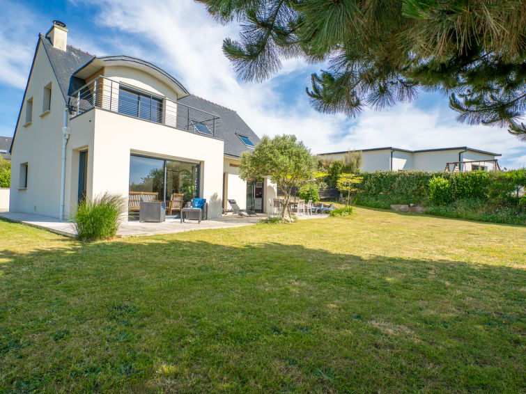 Search and Stay destination Plouarzel, Bretagne - France from AU$ 300. Hidel