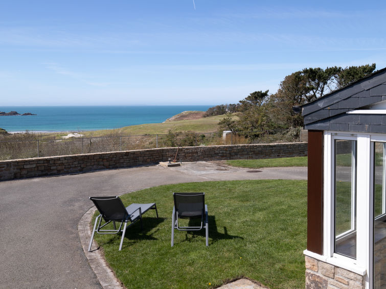 Search and Stay destination Plouarzel, Bretagne - France from AU$ 229. Blaues Meer