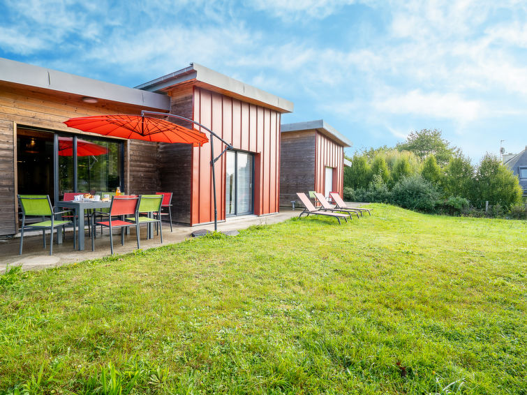 Search and Stay destination Plouégat-Guérand, Bretagne - France from AU$ 384. Villa Heol