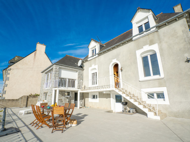 Search and Stay destination Ploubazlanec, Bretagne - France from AU$ 234. Le Littoral