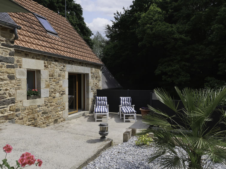 Search and Stay destination Ploumilliau, Bretagne - France from AU$ 139. Entre Terre et Mer