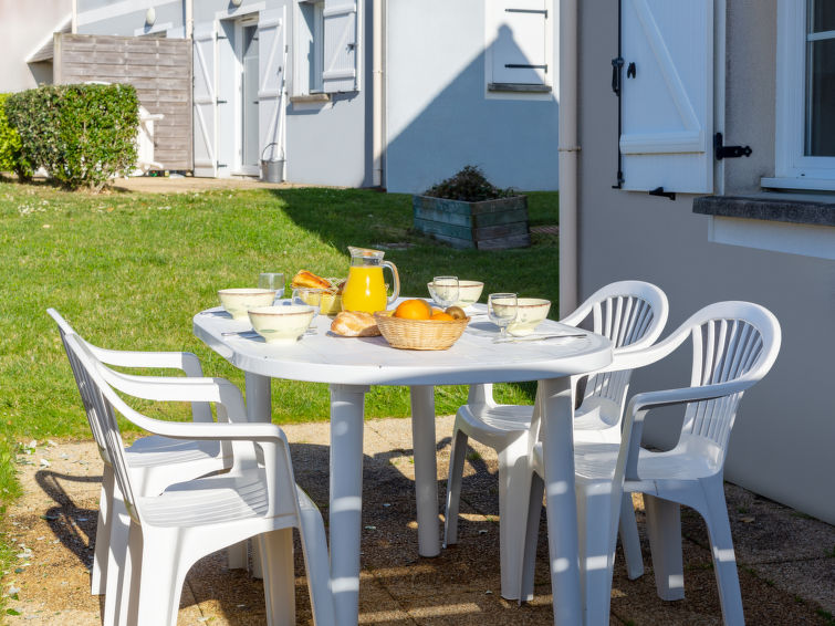 Search and Stay destination Saint-Nic, Bretagne - France from AU$ 80. Les Terrasses