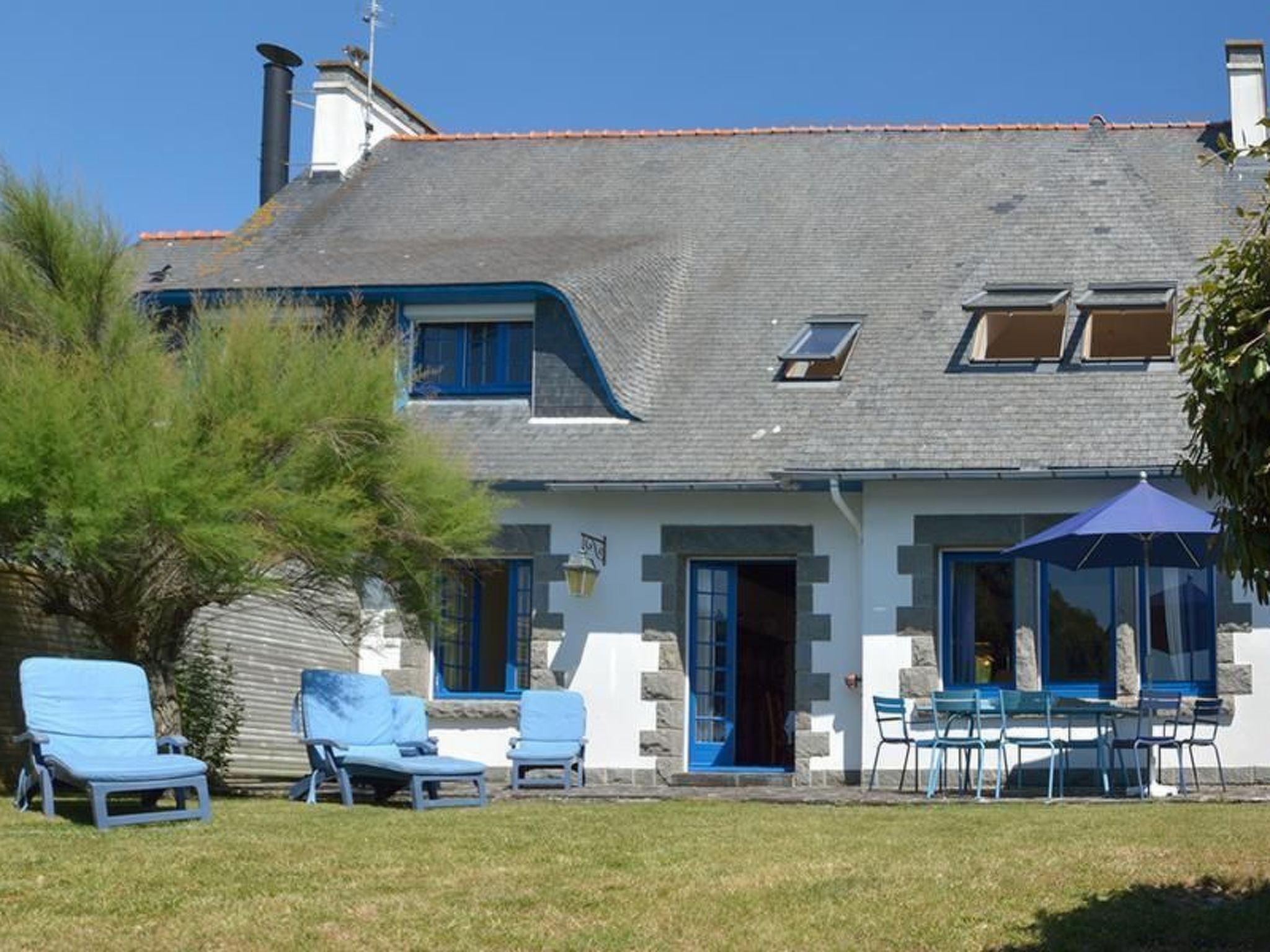 "Men Meur" mit Blick auf das Wasser