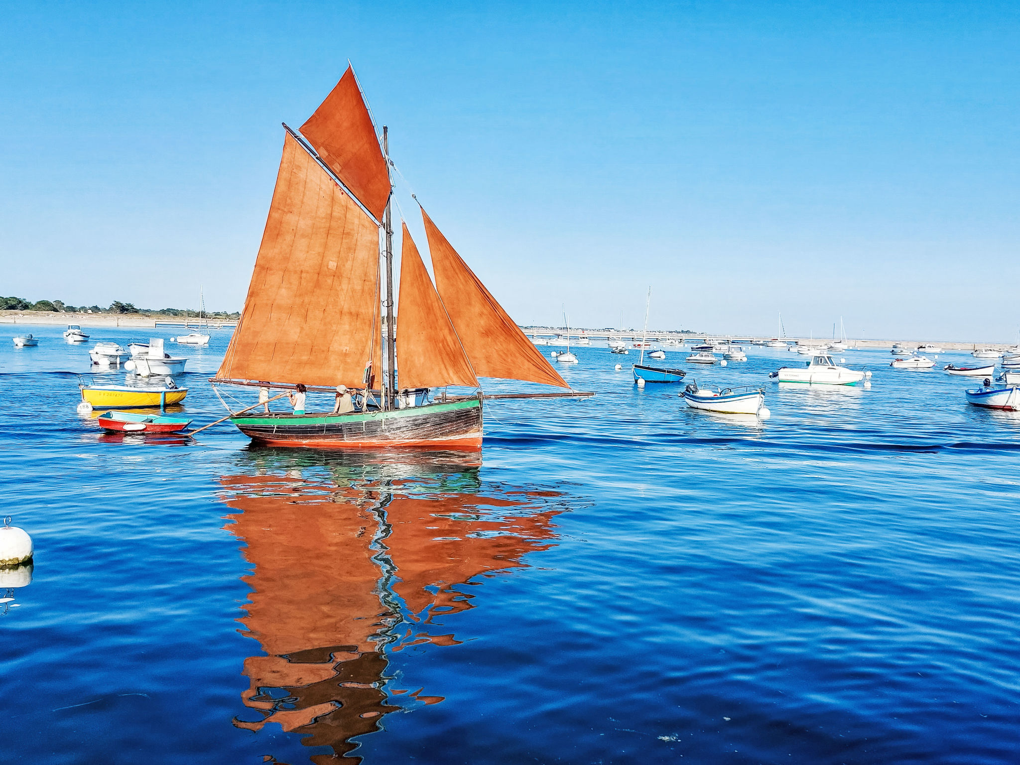 "Men Meur" mit Blick auf das Wasser-Omgeving