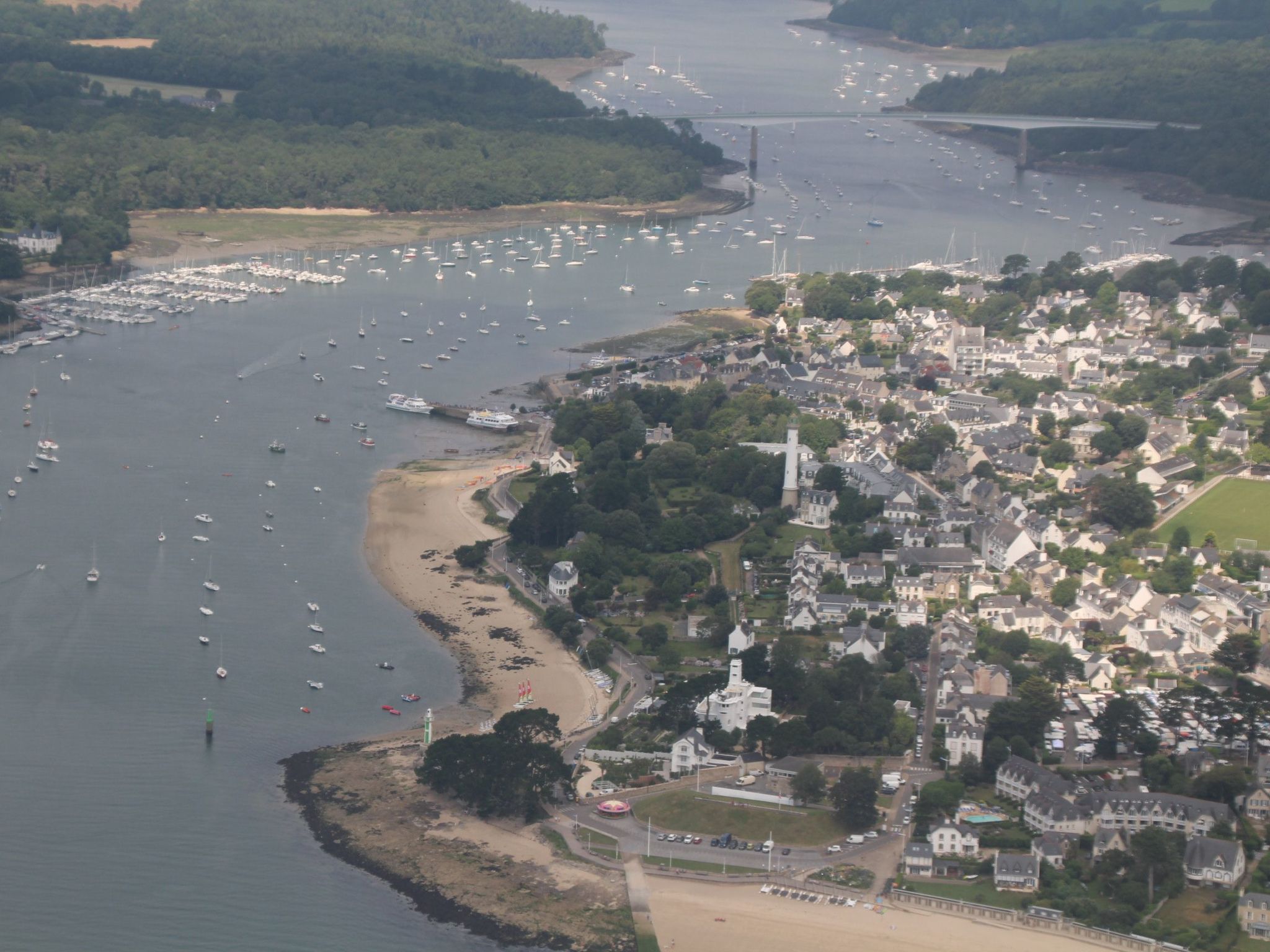 "kleines Loft im Erdgeschoss in der Nähe von Bénodet-Inside