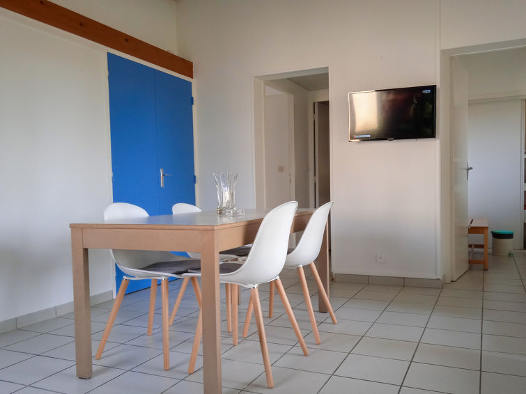 Search and Stay destination Prailles-La Couarde, Nouvelle-Aquitaine - France from AU$ 129. Le Domaine du Lambon