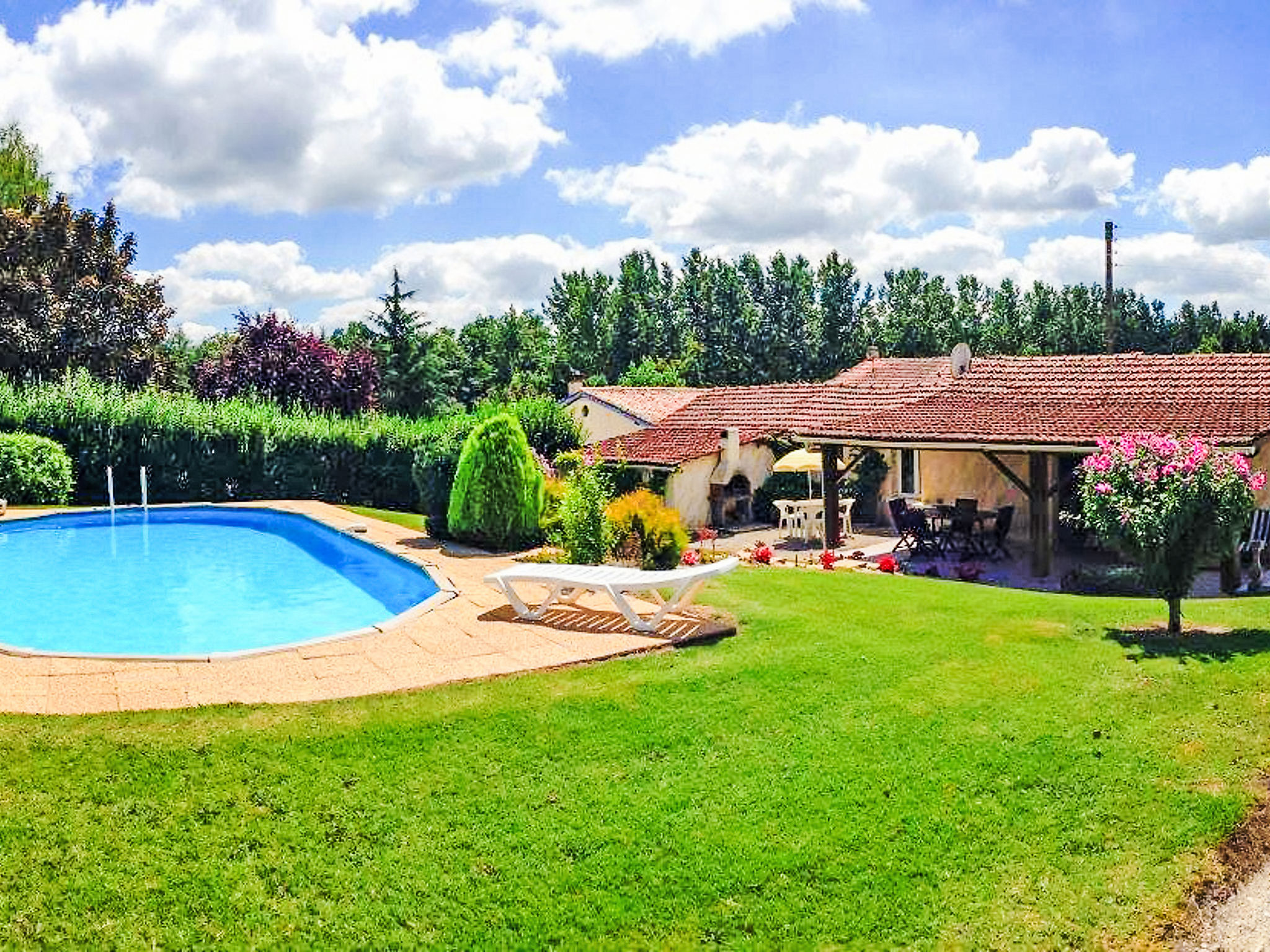 Vakantiehuis in Barbezieux (Frankrijk) 1 hond is welkom