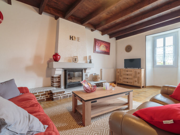Search and Stay destination Berneuil, Nouvelle-Aquitaine - France from AU$ 137. Gîte La Truffière Saintongeaise