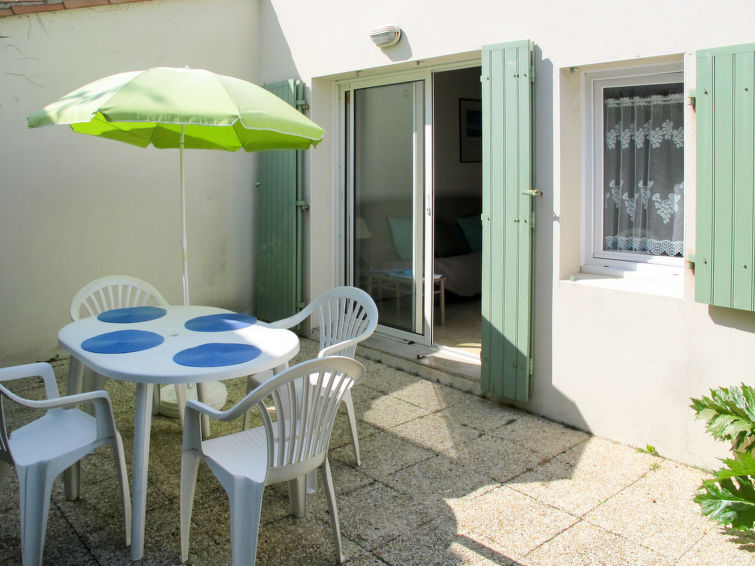 Op 700 m van zee: Sfeervol vakantiehuis La Touche op Ile de Ré in Ile de Re