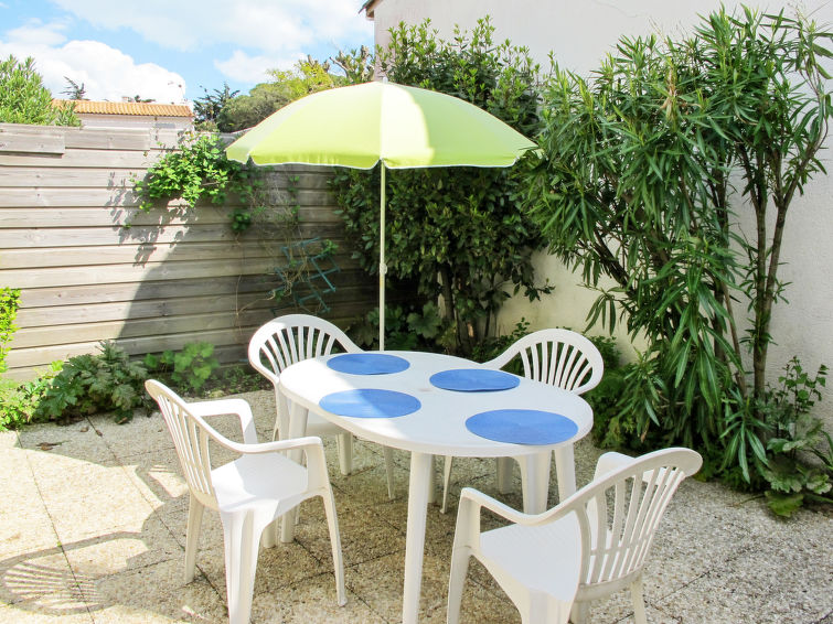 Search and Stay destination La Flotte, Nouvelle-Aquitaine - France from AU$ 116. La Touche (IDR121)