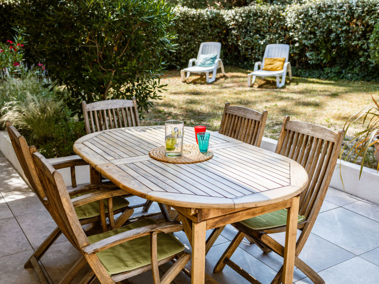 Search and Stay destination La Tremblade, Nouvelle-Aquitaine - France from AU$ 238. Les Narcisses