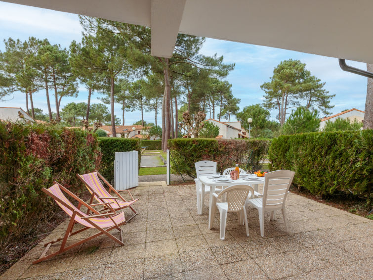 Op 1,3 km van zee: Comfortabel appartement in Les Mathes in Les Mathes