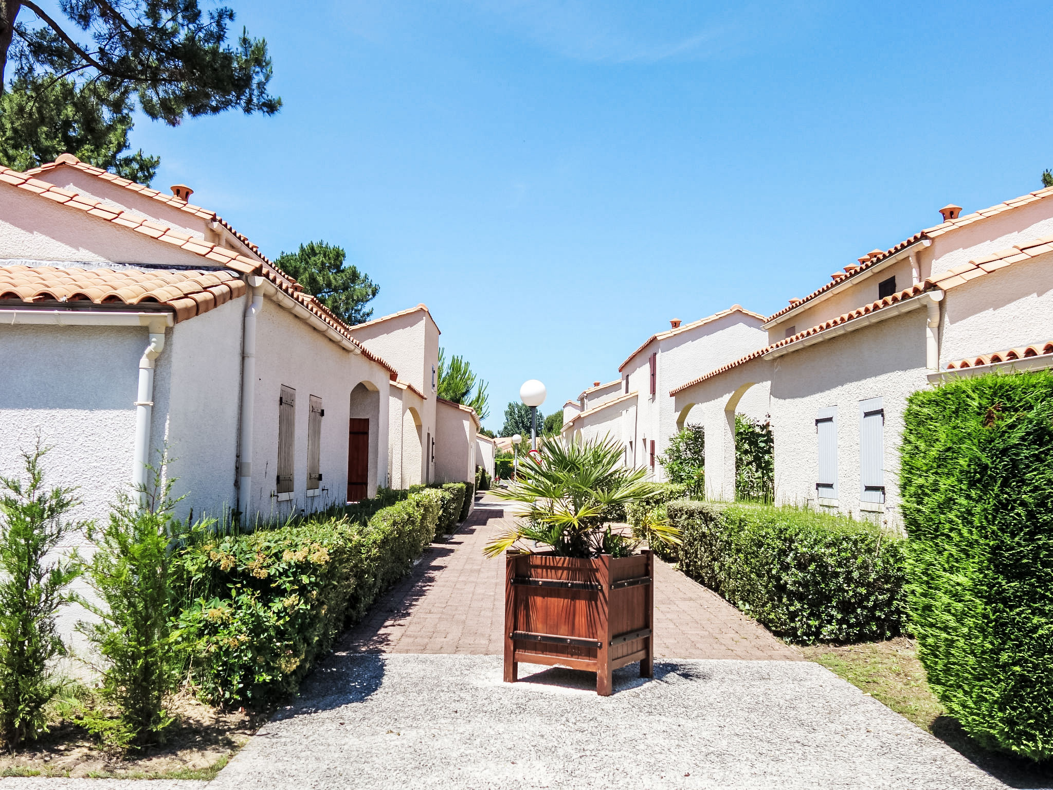 Hameau de Talaris-Outside