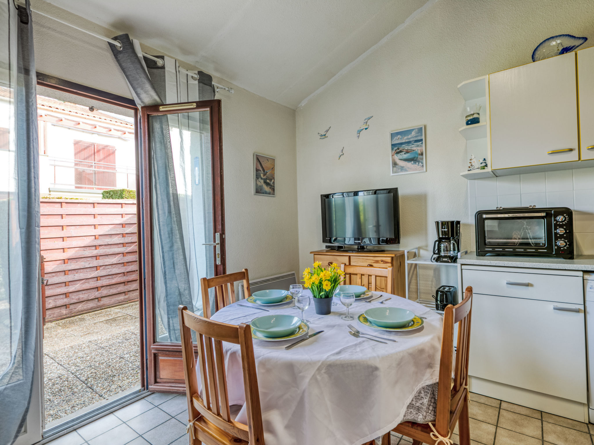 Kitchen / Dining Room