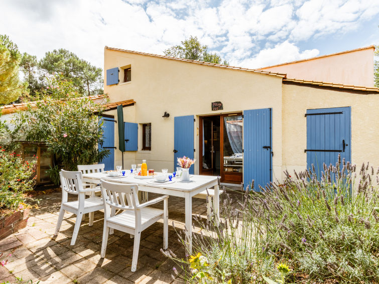 Search and Stay destination Les Mathes, Nouvelle-Aquitaine - France from AU$ 191. Hameau de Talaris