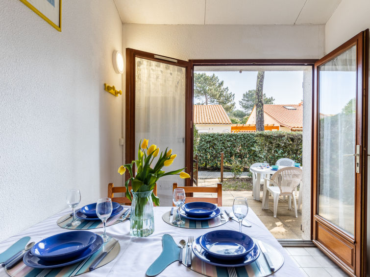 Search and Stay destination Les Mathes, Nouvelle-Aquitaine - France from AU$ 164. Hameau de Talaris