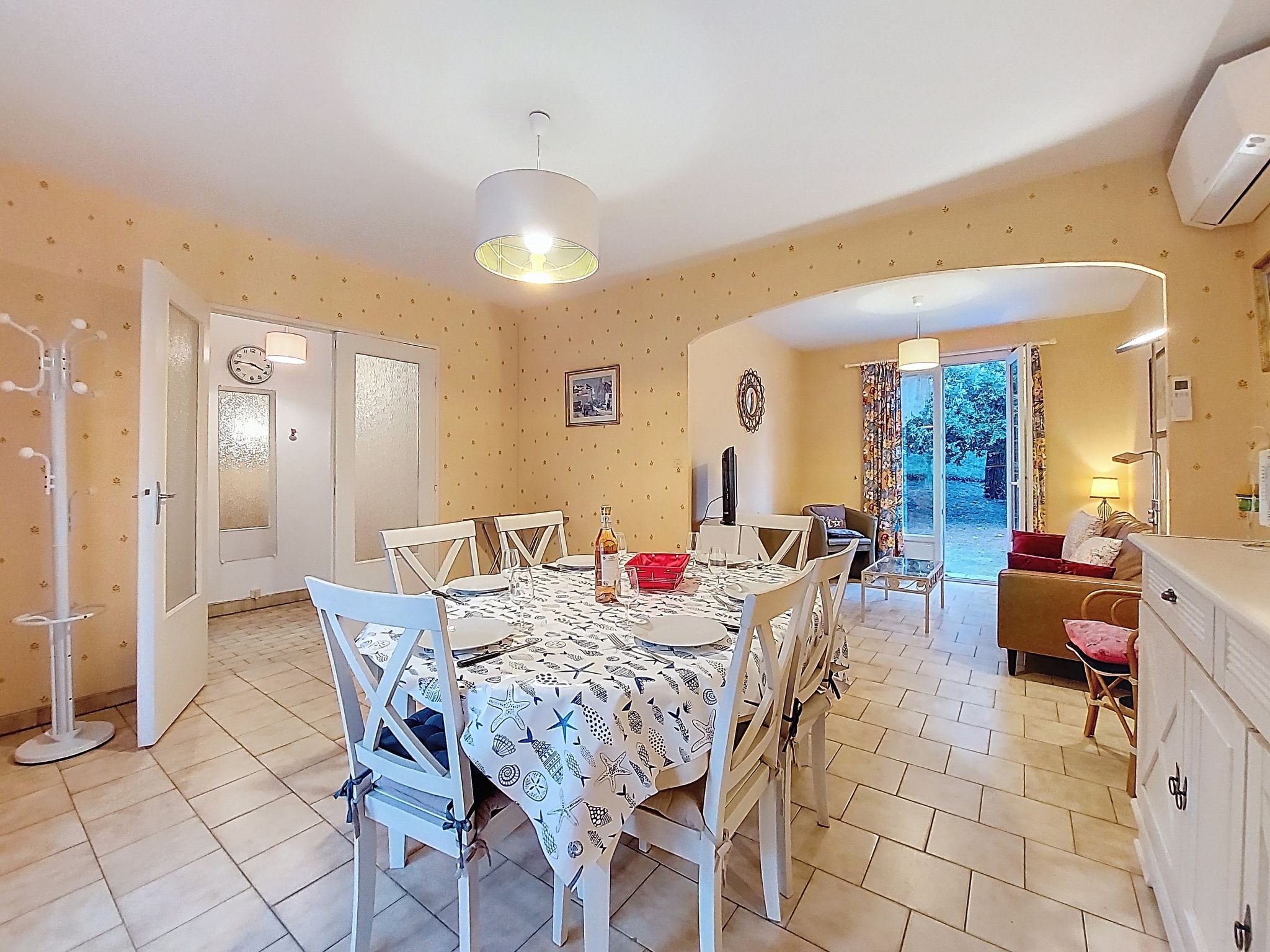 Les Alouettes-Binnen