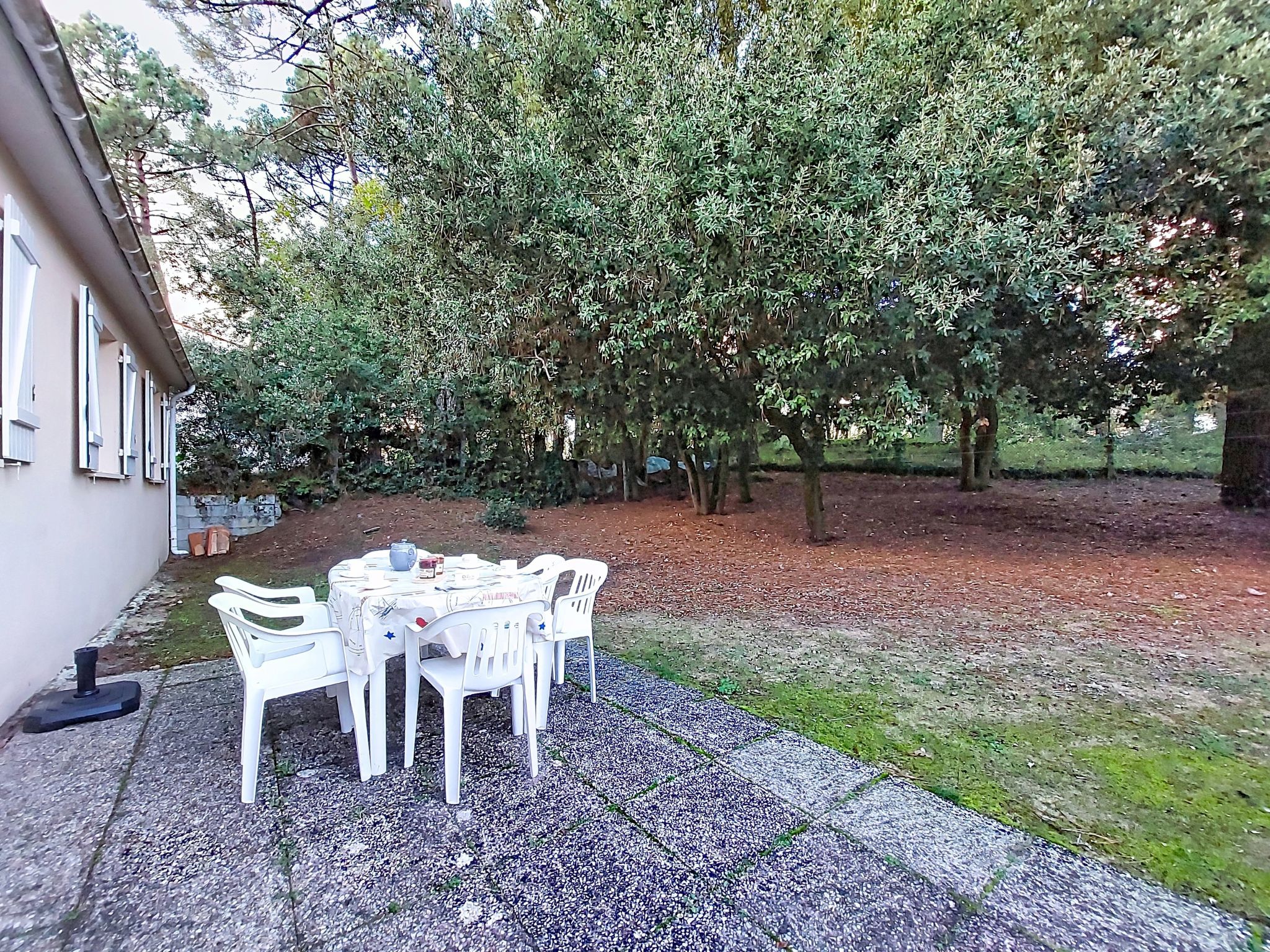 Les Alouettes-Buiten