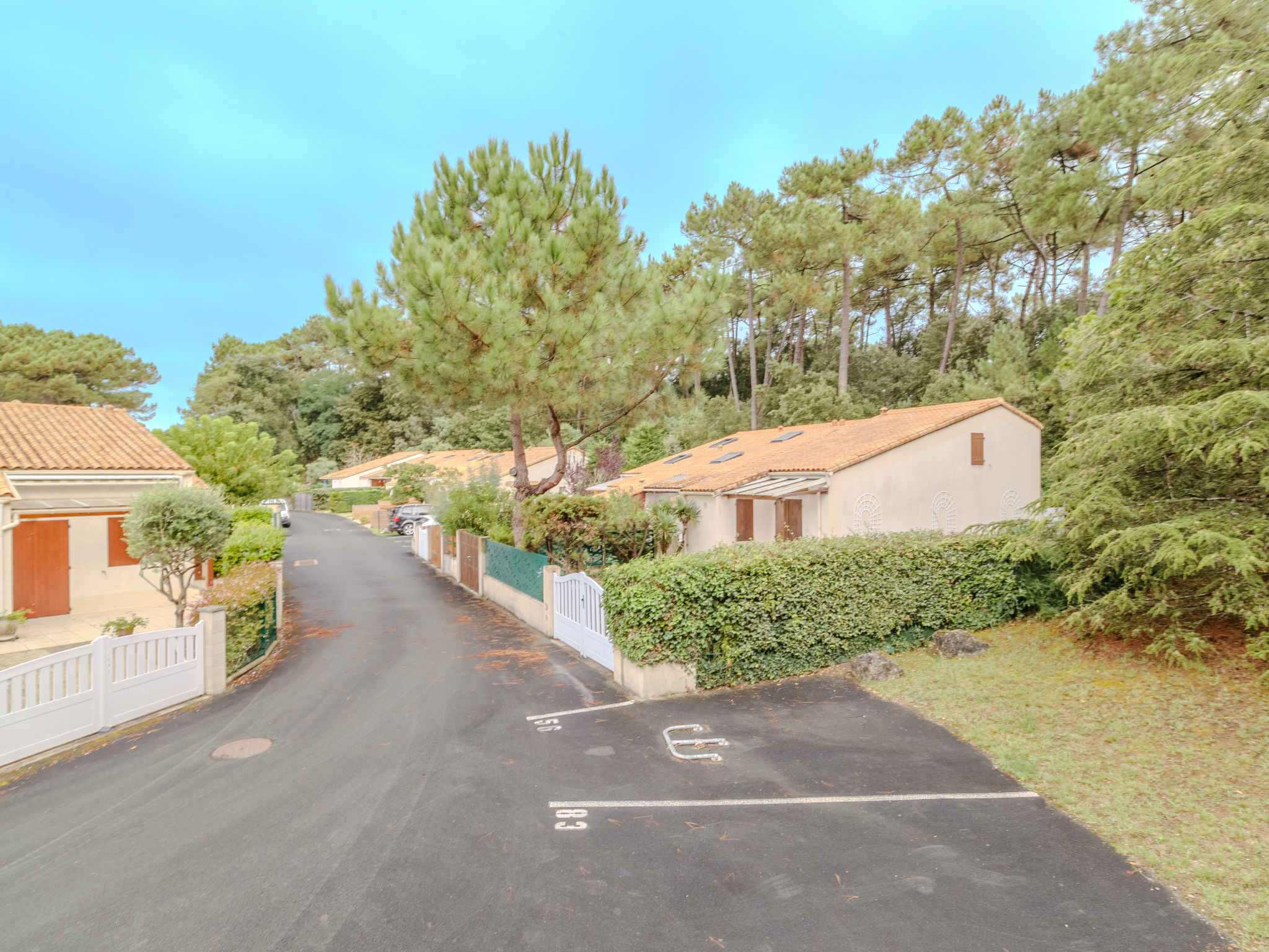 Photo of Les Maisons du Lac