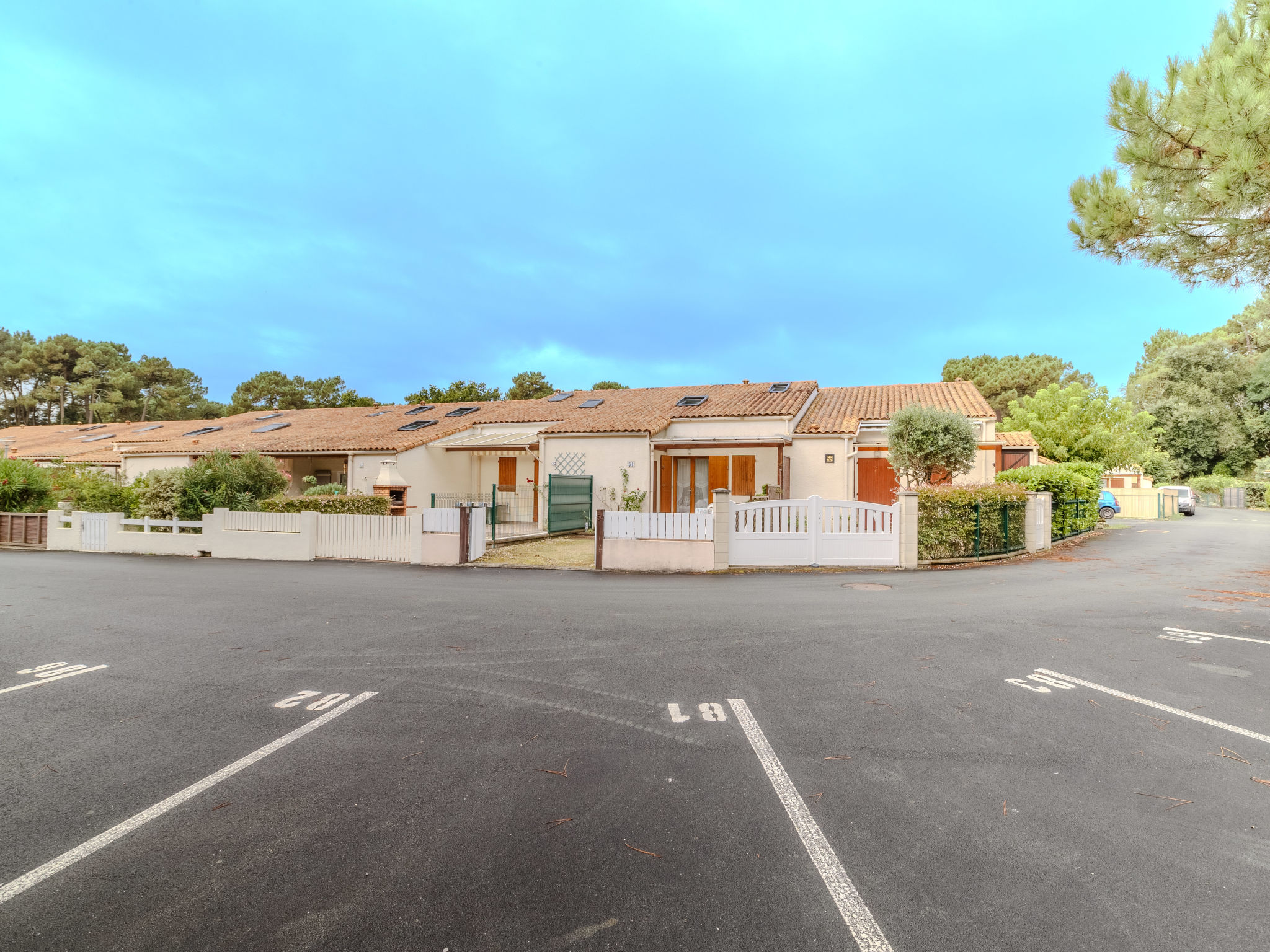 Photo of Les Maisons du Lac