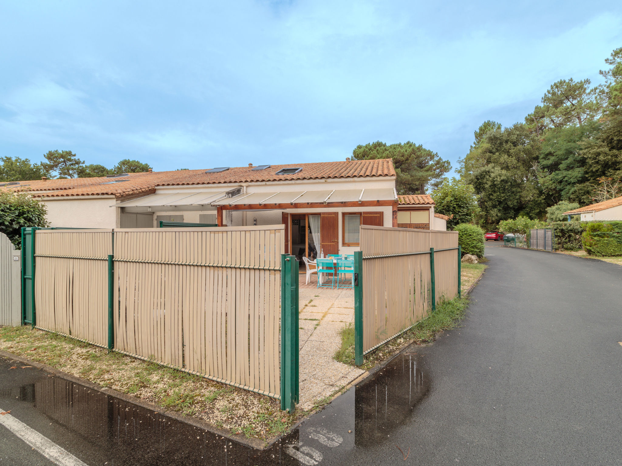 Photo of Les Maisons du Lac