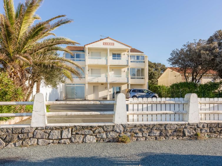 Search and Stay destination Saint-Palais-sur-Mer, Nouvelle-Aquitaine - France from AU$ 115. Garbo