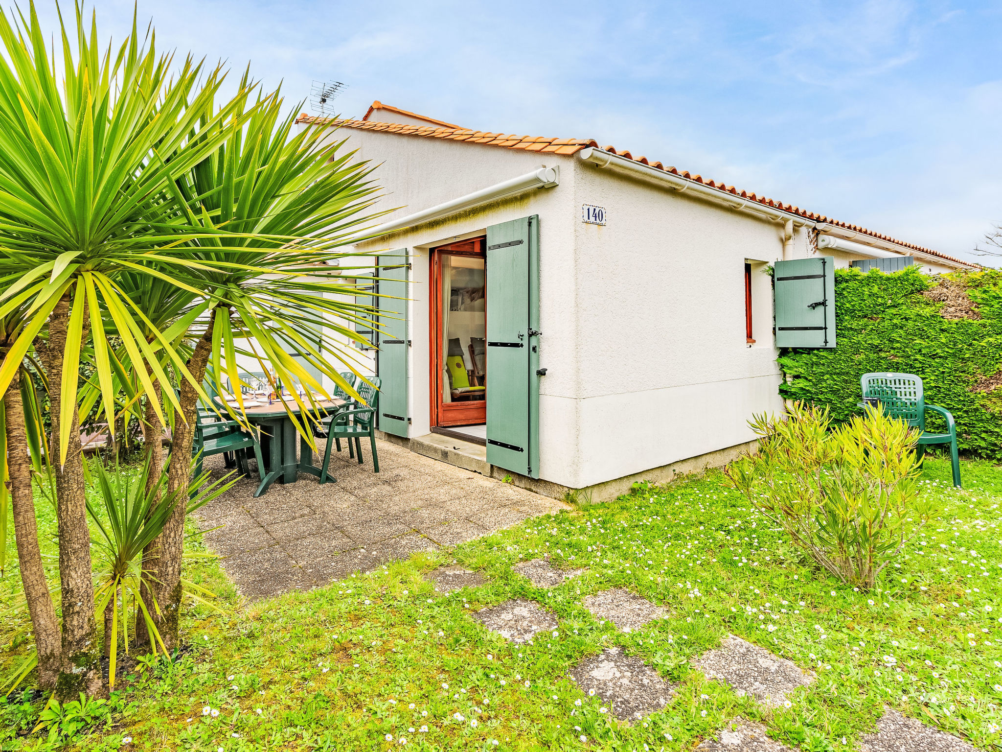 Photo of Bois Soleil