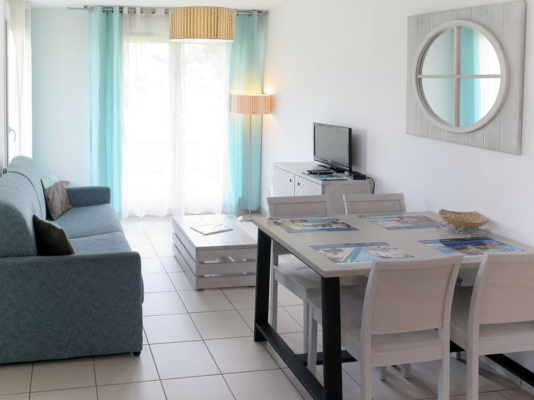Search and Stay destination Saint-Palais-sur-Mer, Nouvelle-Aquitaine - France from AU$ 107. Les Carrelets 24