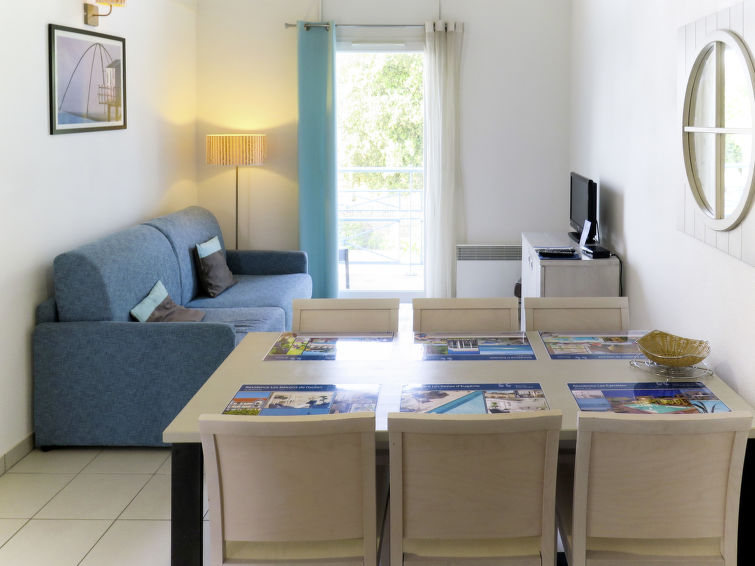 Search and Stay destination Saint-Palais-sur-Mer, Nouvelle-Aquitaine - France from AU$ 128. Les Carrelets 36X
