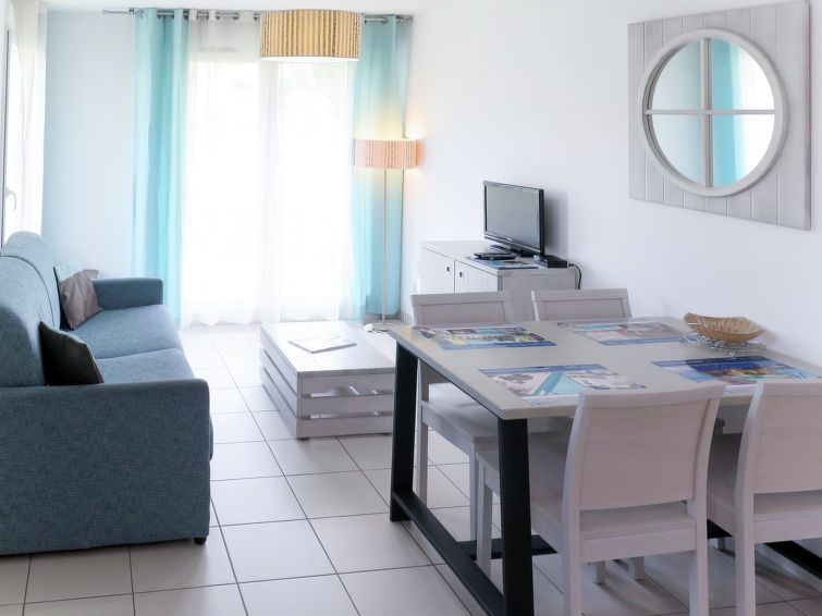 Search and Stay destination Saint-Palais-sur-Mer, Nouvelle-Aquitaine - France from AU$ 134. Les Carrelets A68