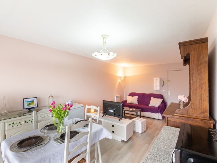 Search and Stay destination Meschers-sur-Gironde, Nouvelle-Aquitaine - France from AU$ 157. Résidence Le Centre