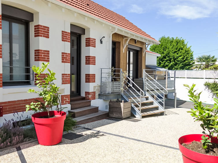 Search and Stay Destinations. Holidays Rentals in Royan, Charente-Maritime - Nouvelle-Aquitaine - France