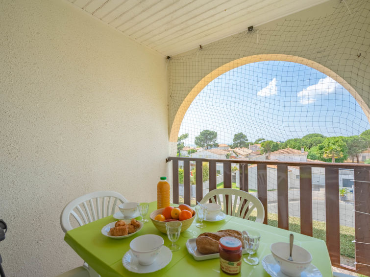 Search and Stay destination Vaux-sur-Mer, Nouvelle-Aquitaine - France from AU$ 149. Les Balcons de l'Atlantique