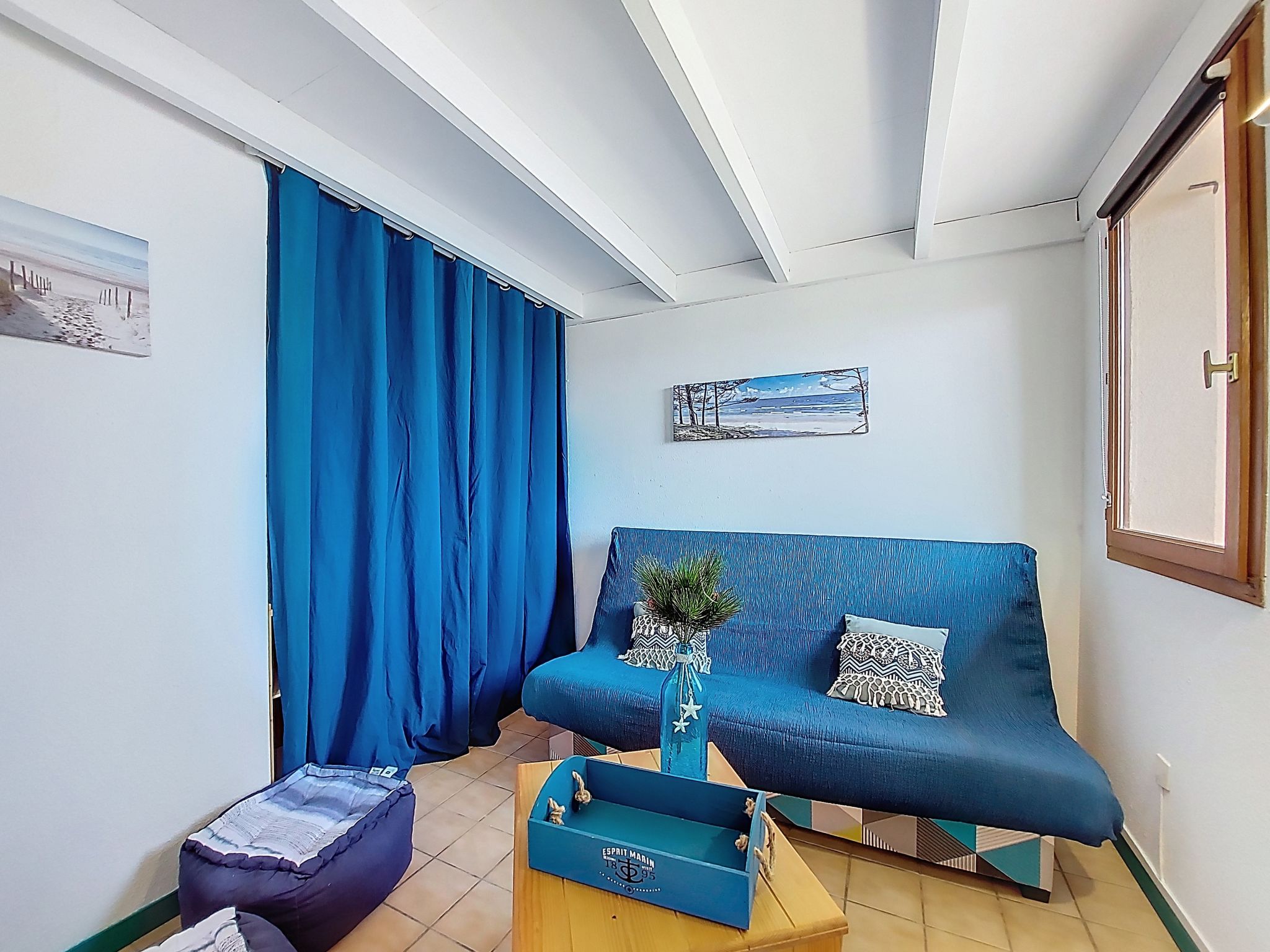 Photo of Les Soleils Rouges