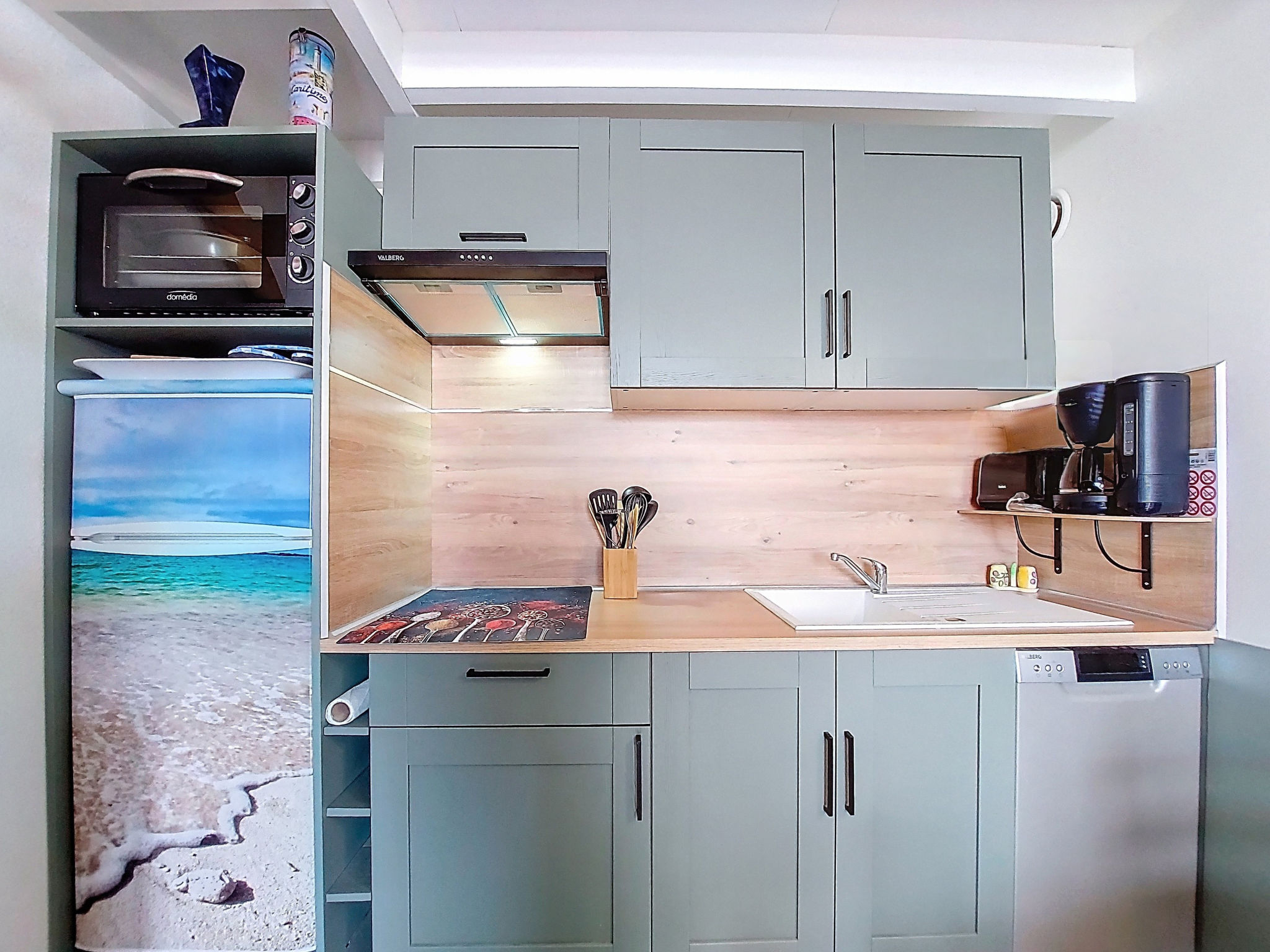 Photo of Les Soleils Rouges