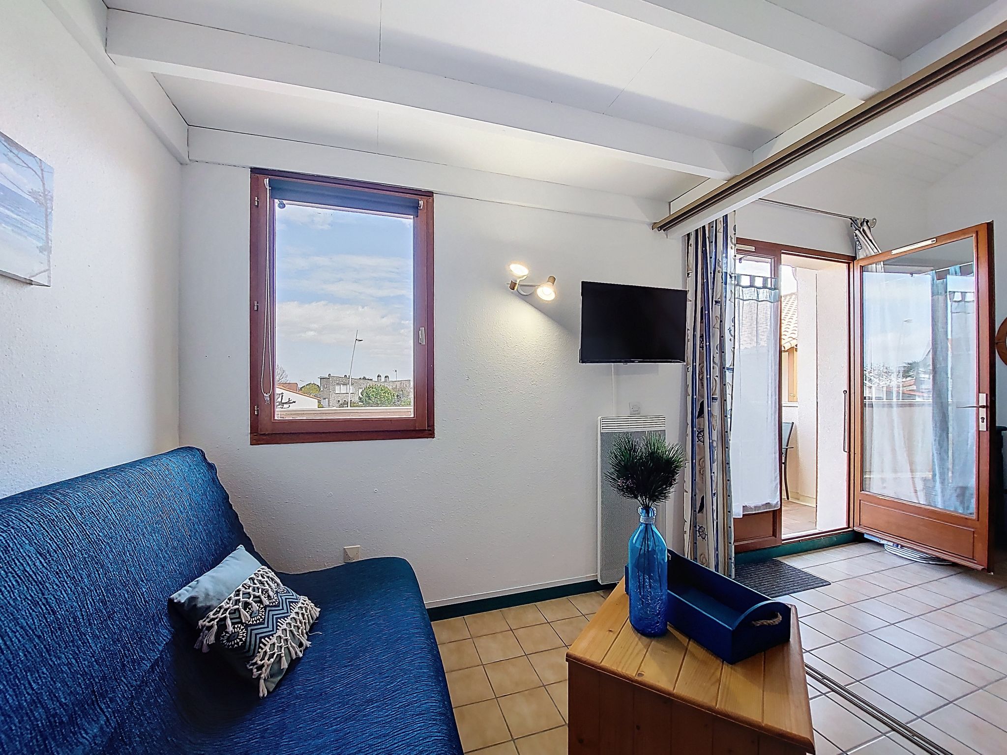 Photo of Les Soleils Rouges