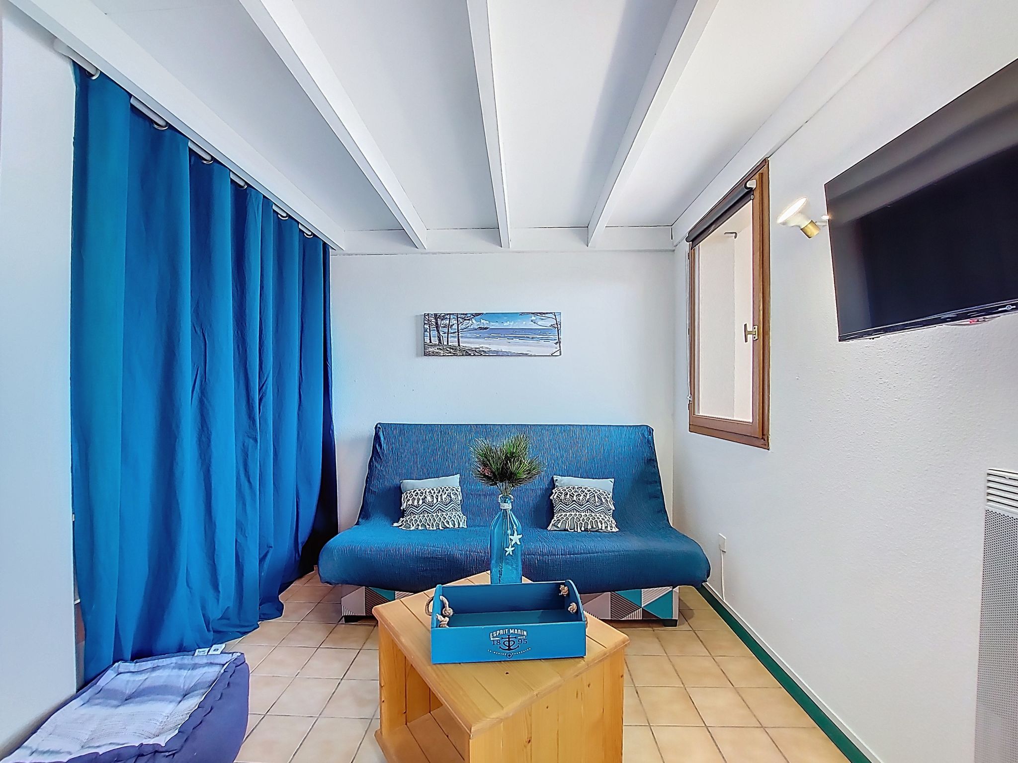 Photo of Les Soleils Rouges