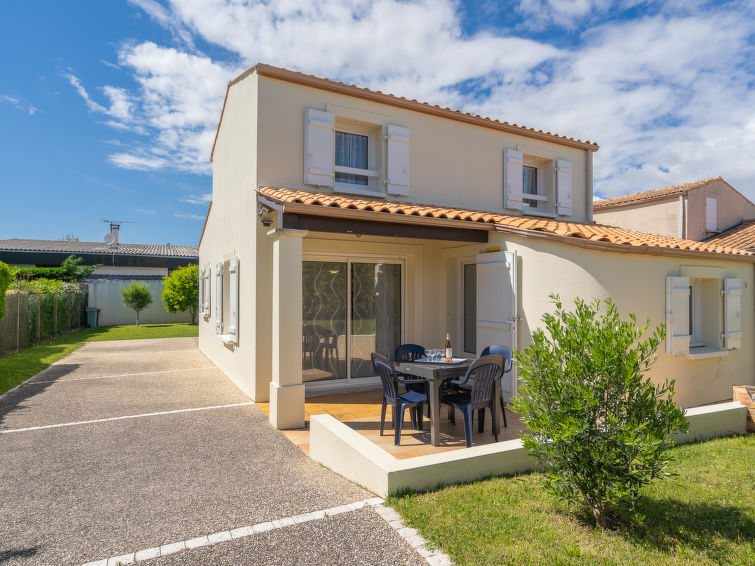 Vrijstaand vakantiehuis in Vaux Sur Mer op 300 m van zee in Vaux Sur Mer