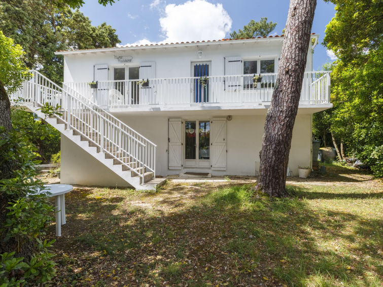 Search and Stay destination Vaux-sur-Mer, Nouvelle-Aquitaine - France from AU$ 311. Domaine des Fées