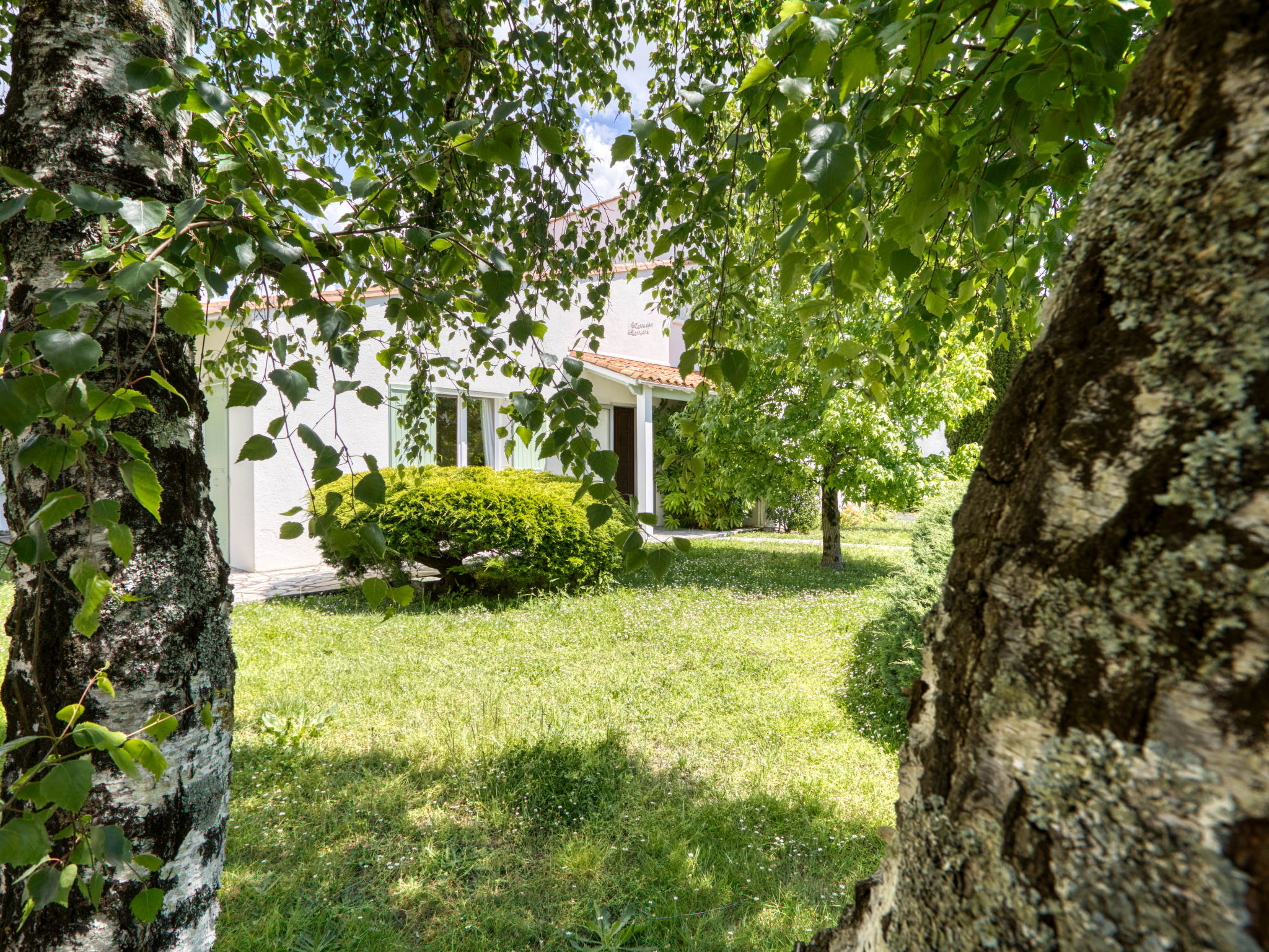 Maison Pasteur-Draußen