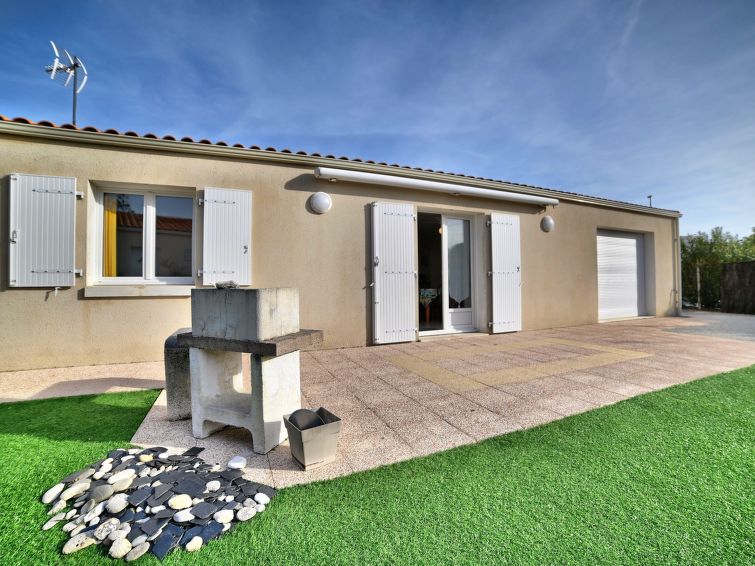 Search and Stay destination Dolus-d'Oléron, Nouvelle-Aquitaine - France from AU$ 292. Le Riveau