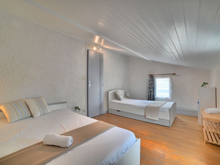 Search and Stay destination Dolus-d'Oléron, Nouvelle-Aquitaine - France from AU$ 198. Résidence La Grande Baie